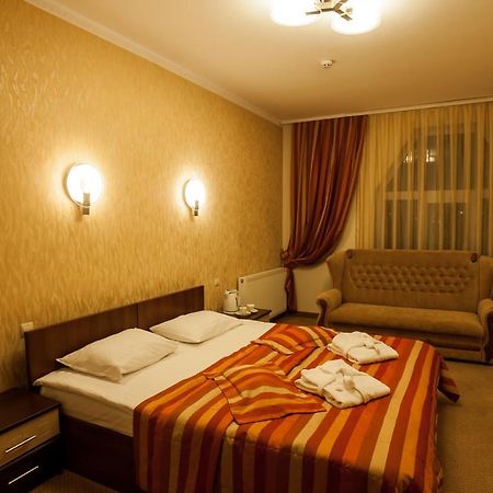 Maria Garden Hotel & Restaurant Iwano-Frankiwsk Zewnętrze zdjęcie